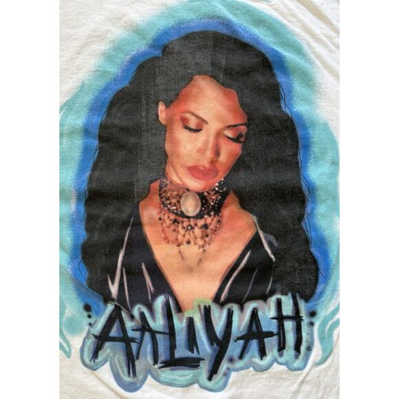 Aaliyah Concert T-Shirt Licensed Airbrush Print Women's Size Large White - Picture 3 of 6